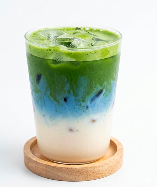 Colorful butterfly pea latte, style 1